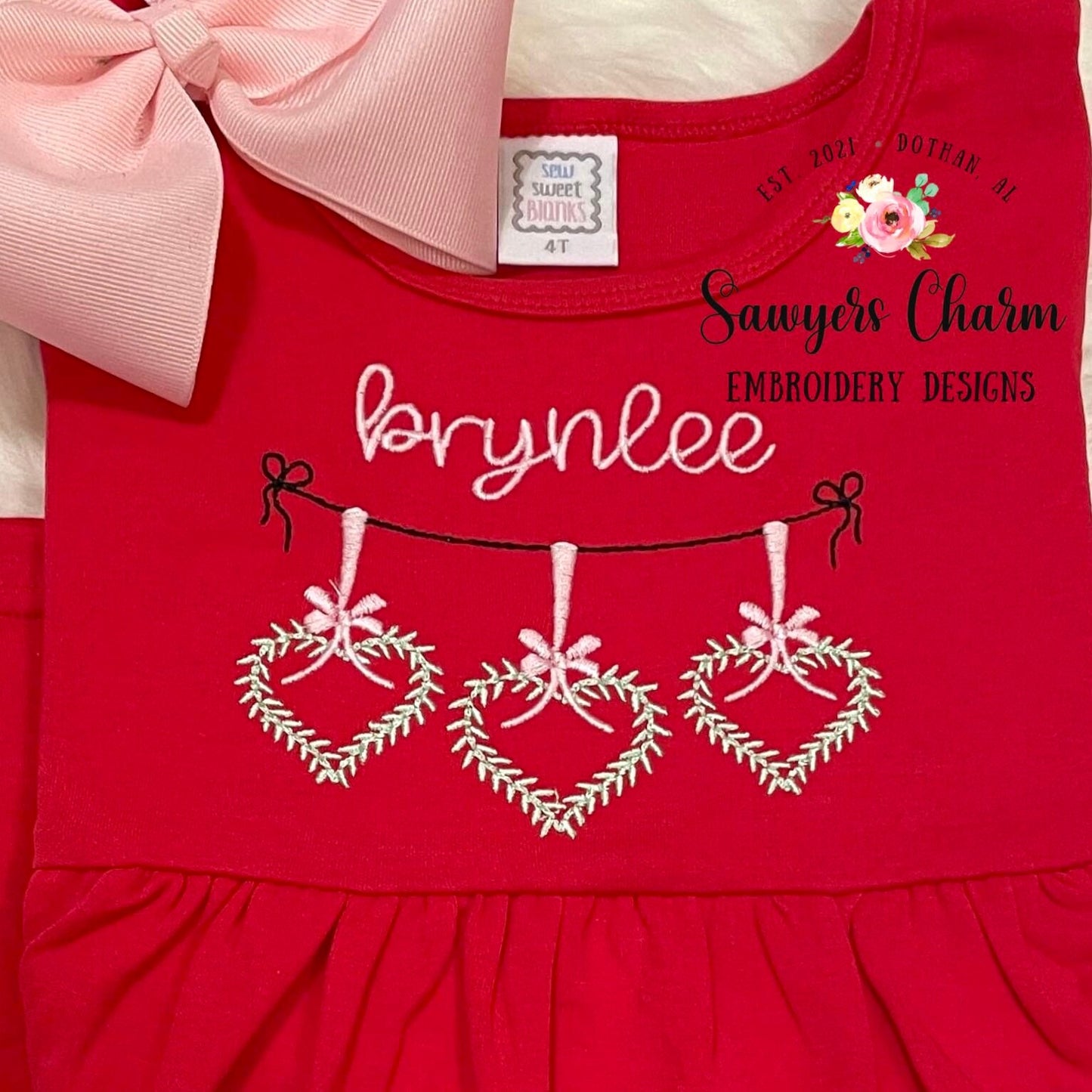 Heart wreath trio with bows bunting banner bean stitch, machine embroidery design file, satin stitch, holidays, winter, Valentines Day