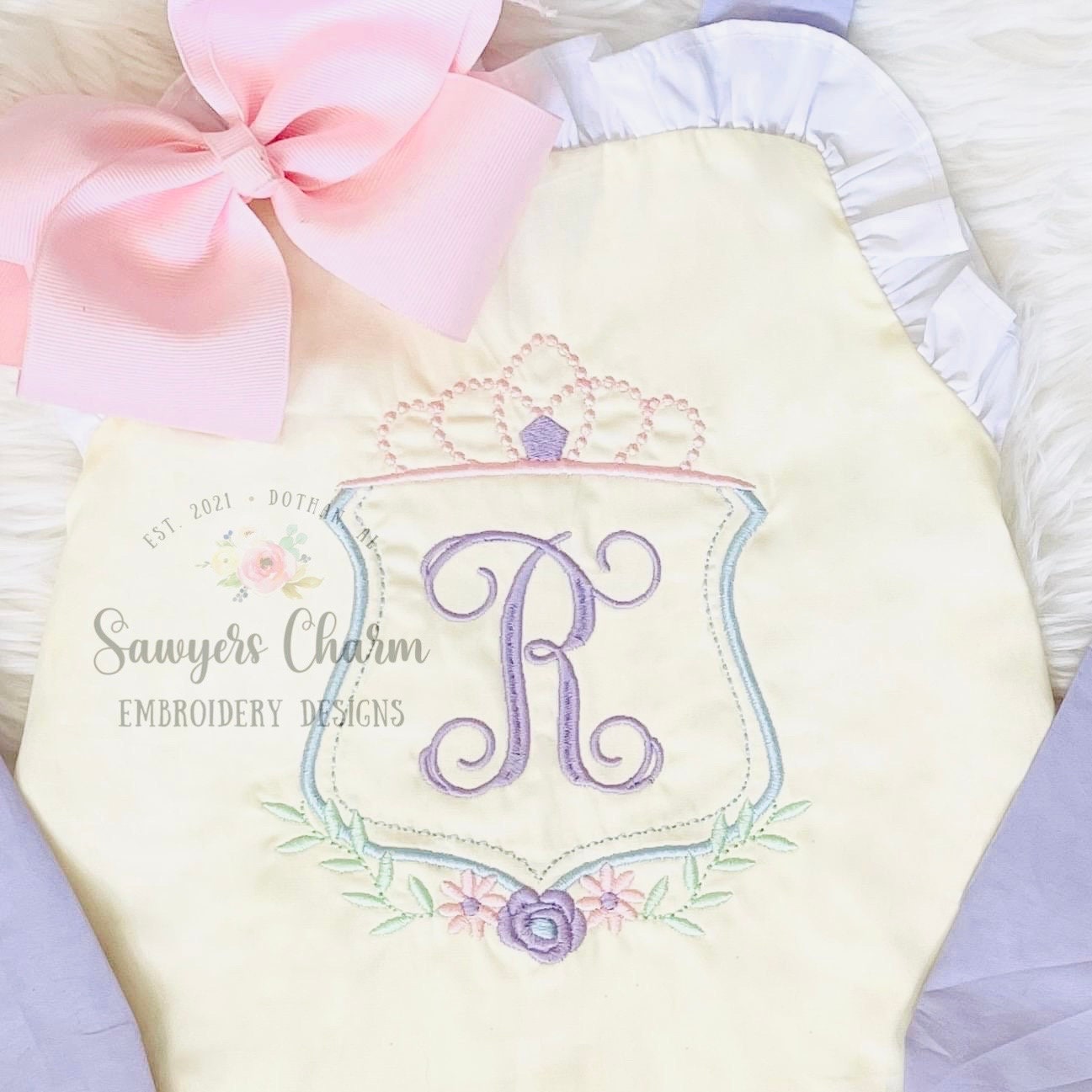 Floral crown monogram frame, satin stitch machine embroidery design file, crown jewels, princess, quick stitch, flowers, swag, winner