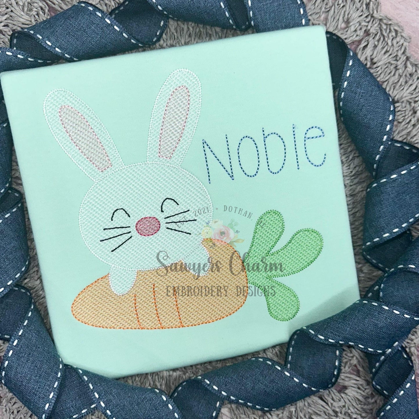 Bunny rabbit with carrot with/without bow light fill sketch stitch machine embroidery design file, Easter, spring garden, coquette